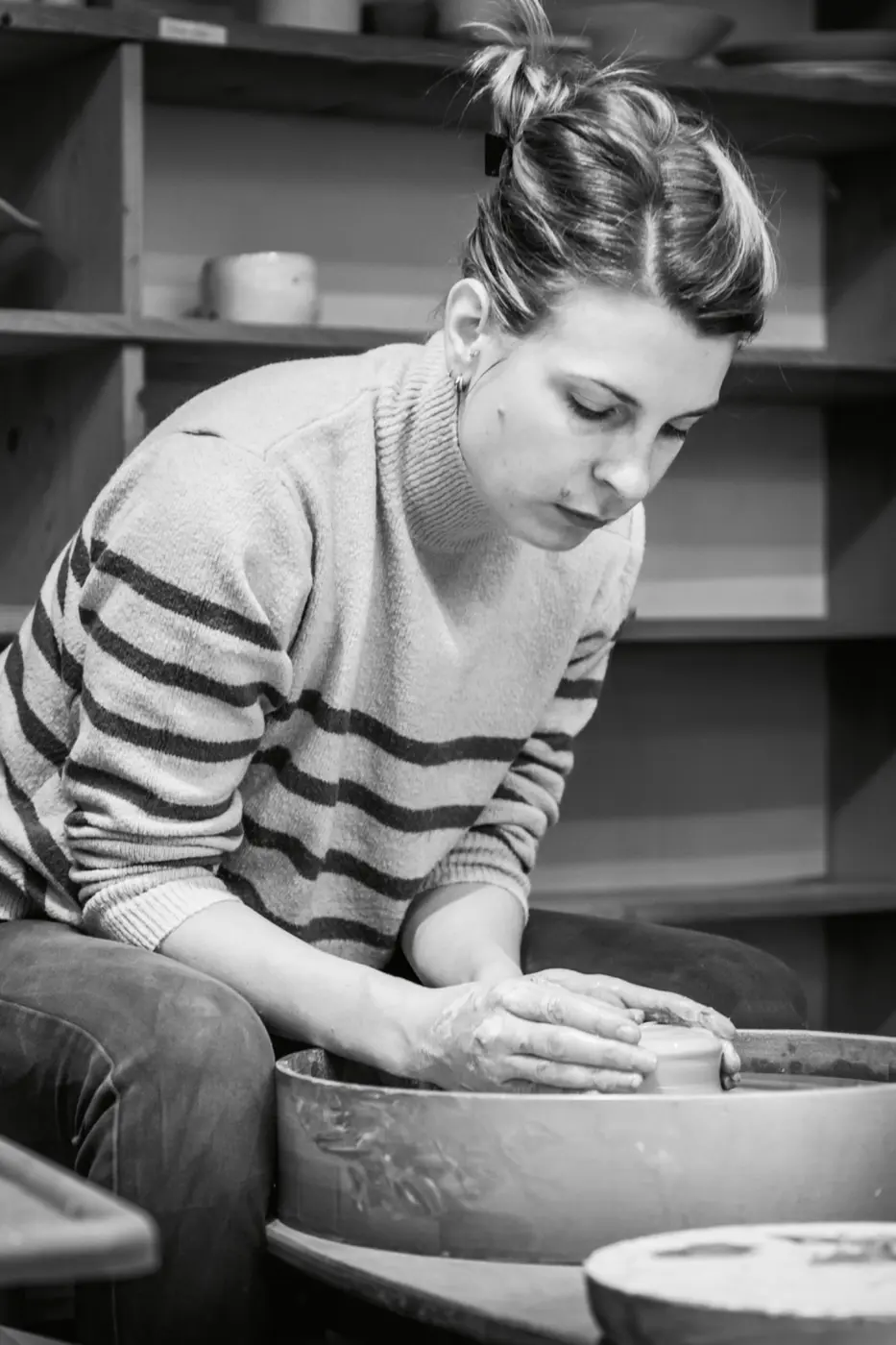 Accompagnement pendant un atelier de modelage